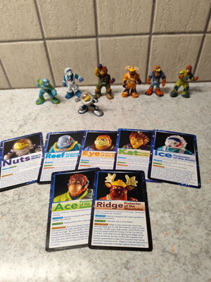 Set of 7 elc planet protectors figures like new