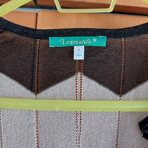 Cardigan used with thin fabric and gold thread, size XL