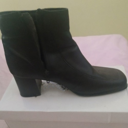 Leather ankle boots used, black, size 38