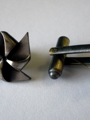 Women's vintage cufflinks and earrings like new, black and silver
