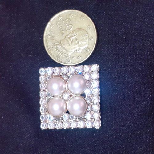 Swarovski button with pearls new