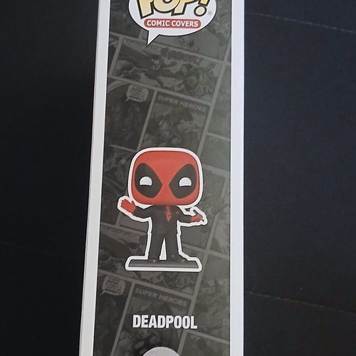 Funko Pop! Comic Covers Marvel Deadpool Black Suit #46 new
