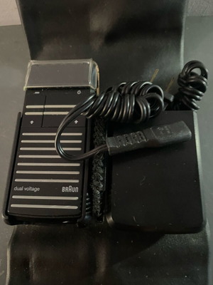 Ξυριστική μηχανή BRAUN μεταχειρισμένη, αντίκα του 1977, δουλεύει