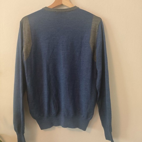 Mercedes Benz 100% merino wool sweater like new, size S/M, blue gray
