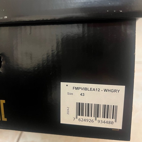 Guess men's sneaker 43 like new, white