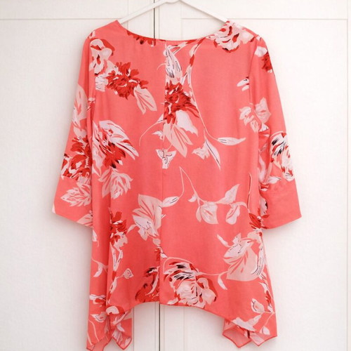 Bpc Selection Bonprix blouse with flowers, like new, size L