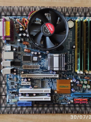 ASRock ConRoe945G-DVI Core2Duo E6300 σετ σαν καινούργιο, 4GB RAM, τροφοδοτικό 400W