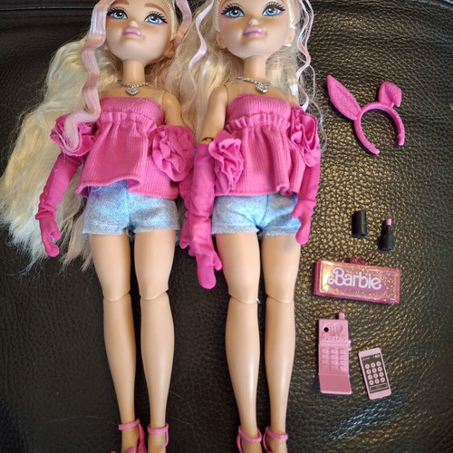 Barbie Malibu Dream Besties set of two like new with accessories