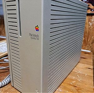 Apple Macintosh Quadra 700 computer