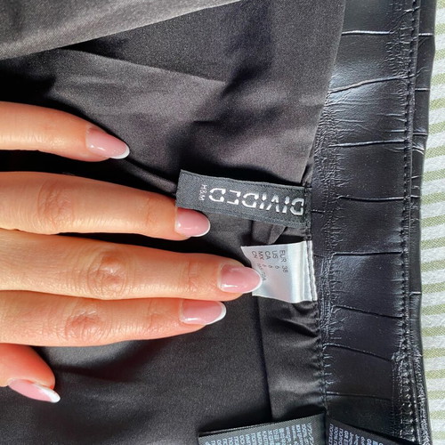 H&M skirt new, size M