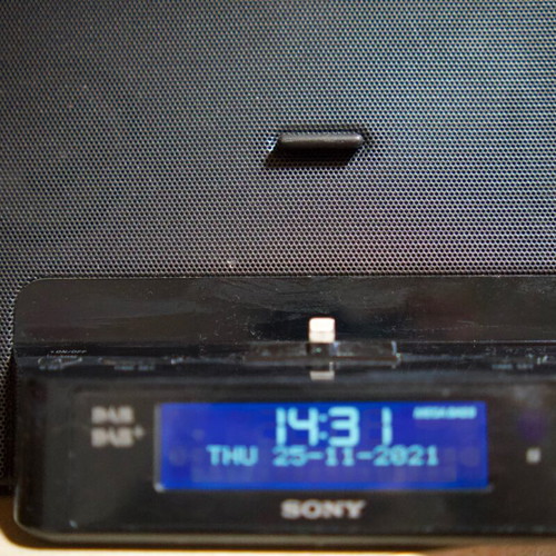 Sony XDR-DS16iPN docking station for iPhone iPod used