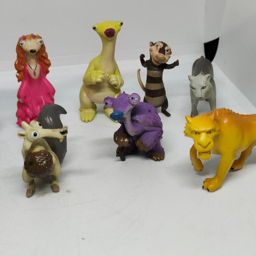 Ice Age collectible figures set of 11, like new