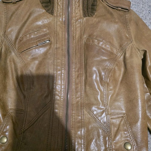 Brown leather jacket like new, sizes XS and S