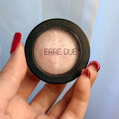Erre Due pink eyeshadow used