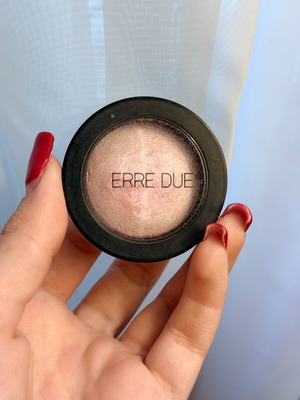 Erre Due pink eyeshadow used