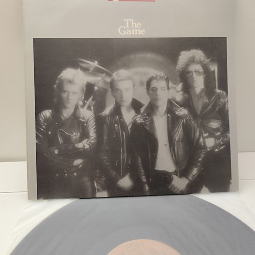 Queen vintage vinyl collection, like new, 7 records