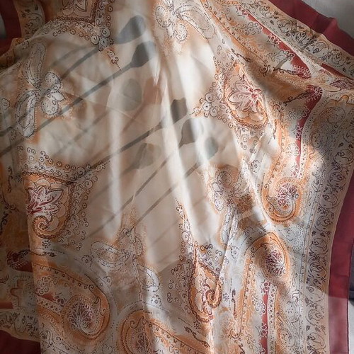 Square scarf