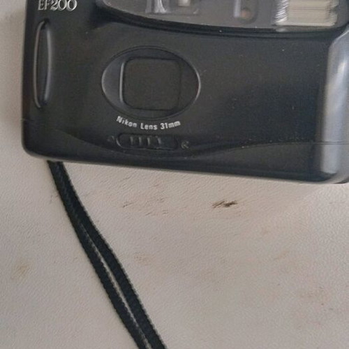 Nikon EF 200 analog camera like new with case