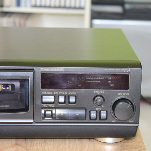 Technics RS-AZ6 cassette deck like new, mono sound
