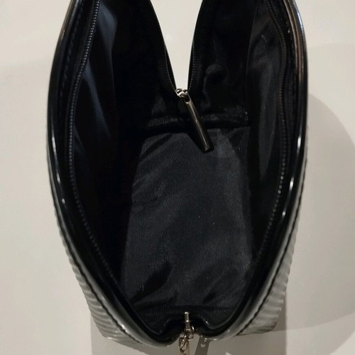 Helenvita toiletry bag black like new