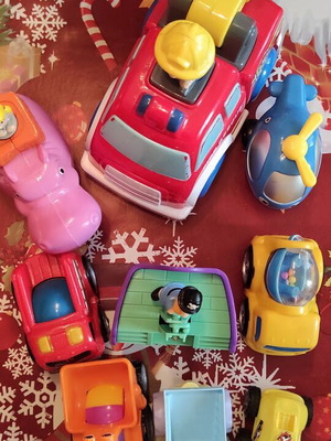 Package of various used toys for 2-3 years old