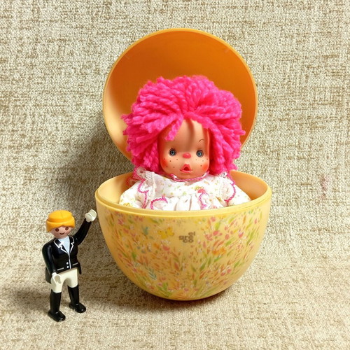 Patapouf Girl in Egg El Greco New Vintage 80s Doll