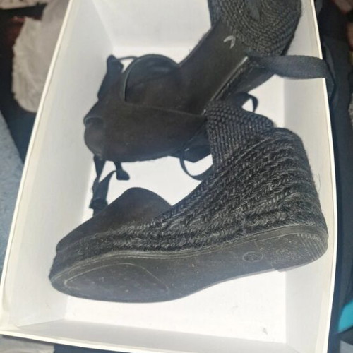 Nak platform sandals like new, size 36, black suede