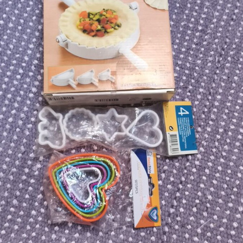 Pasta and cookie molds set new, assorted shapes