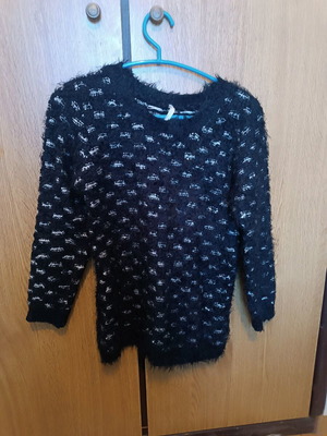 Black sweater with sequins like new, size S
