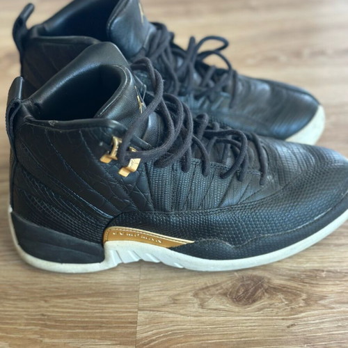 Air Jordan 13 Black Leather Athletic Shoes like new, size 40