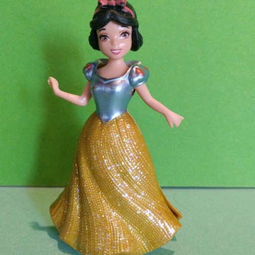 Snow-White magic clip dress figure like new