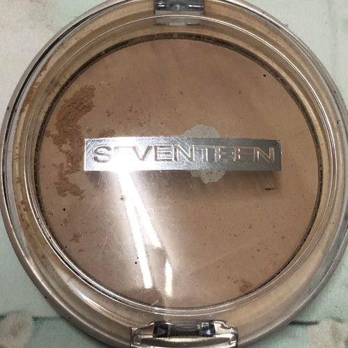 Seventeen Compact half-used with Aloe Vera SPF 15 No 3 Medium Beige used