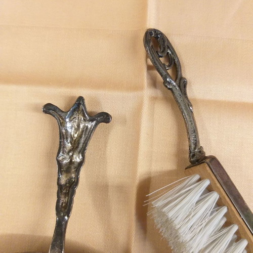 Silver-plated crumb collector used Zoulovits 1950