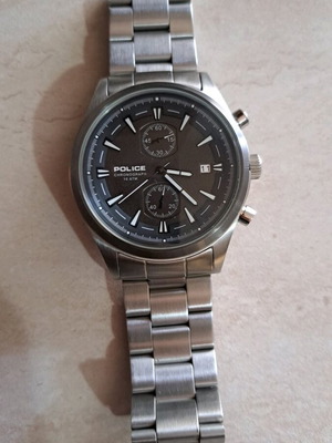 Police ανδρικό ρολόι quartz 11289J σαν καινούργιο, ασημί χρώμα
