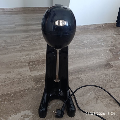 Professional frappé maker with cup, retirement sale
