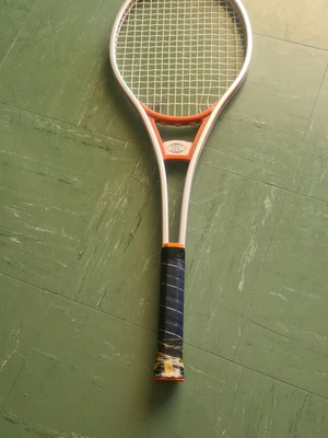 Ракета употребявана, стар стил, идеална за дете