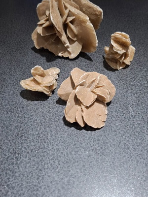 Desert Rose natural stones set of 4, used, 1.2kg