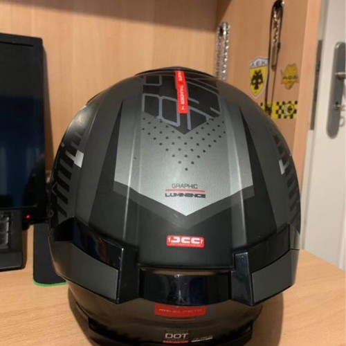 MT Thunder 4 helmet like new