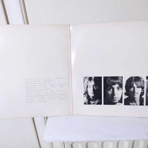 The Beatles White Album double vinyl used, very good condition