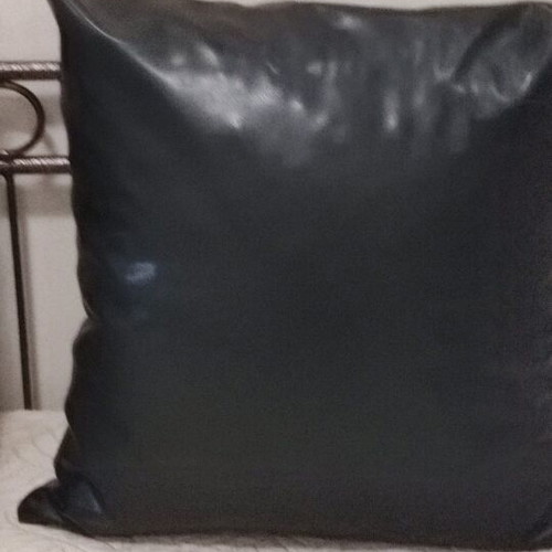 Leather pillow 60x60x18 cm, black, with zipper