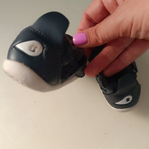 Bobux baby shoe, size 20-21, lightly used