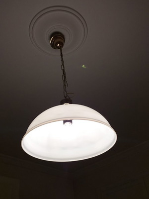 Single light fixture used in excellent condition