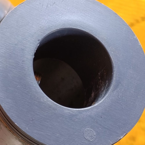 Metal Ground Screw Base like new, for beach umbrellas