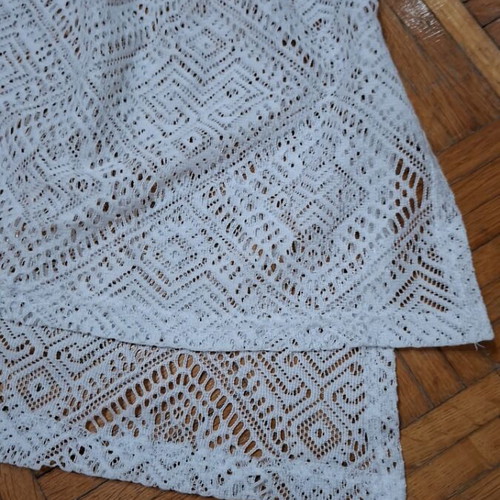 Honey White Kaftan Size 2 like new with Jacquard Mesh Pattern