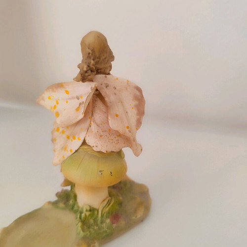Vintage fairy figurine like new, collectible