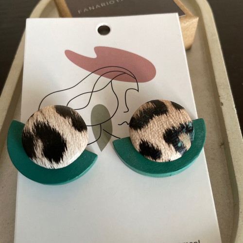 Handmade earrings new, beige and green