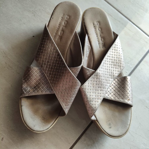 Dolce slippers used, size 40, gold