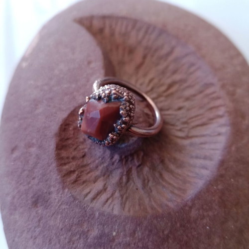 Copper ring with agate stone size 55 like new