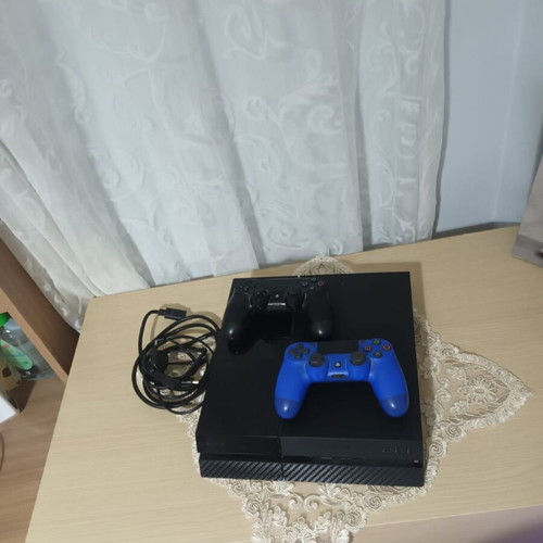 PlayStation 4 console used, 500GB storage