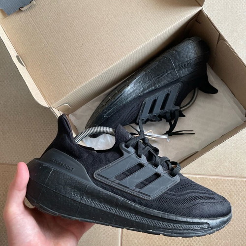 Adidas Ultraboost Light 2024 running shoes like new, black, size 42